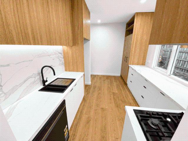 BEAUTIFULLY RENOVATED THREE BEDROOM EDWARDIAN IN PRIME CARNEGIE LOCATION