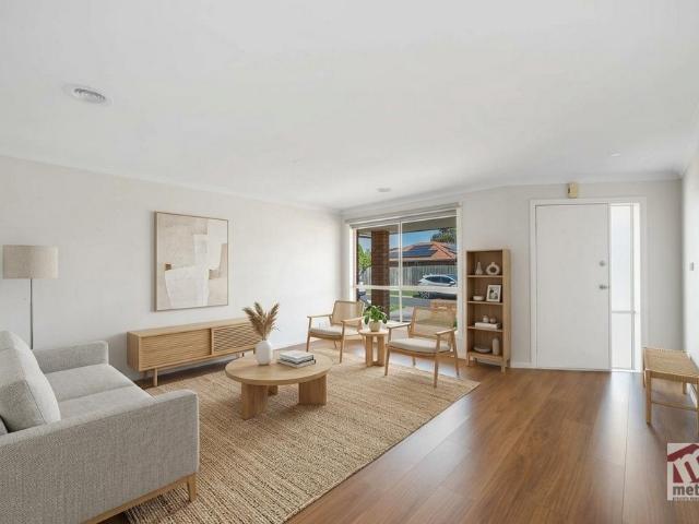 BEAUTIFULLY RENOVATED THREE BEDROOM FAMILY HOME!