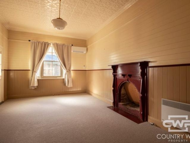 Beautifully Renovated Two Bedroom Cottage