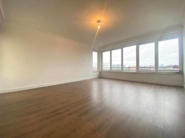 Beautifully renovated two bedroom flat