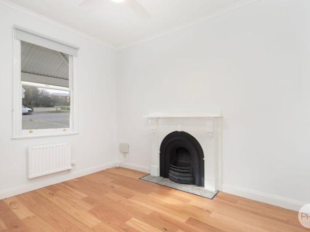 BEAUTIFULLY RENOVATED TWO BEDROOM HOME SO CLOSE TO CBD