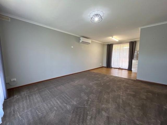 Beautifully Renovated Unit!