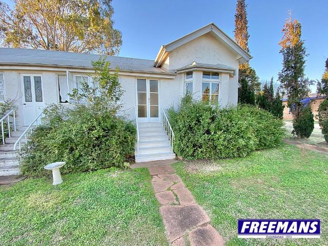 Beautifully Renovated Unit in Great Location