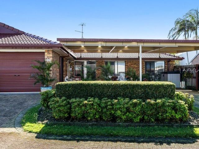 Beautifully Renovated Villa with Premium Vehicle Accommodation