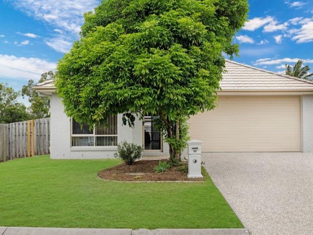 Beautifully Refreshed Family Home in Walk to School Location