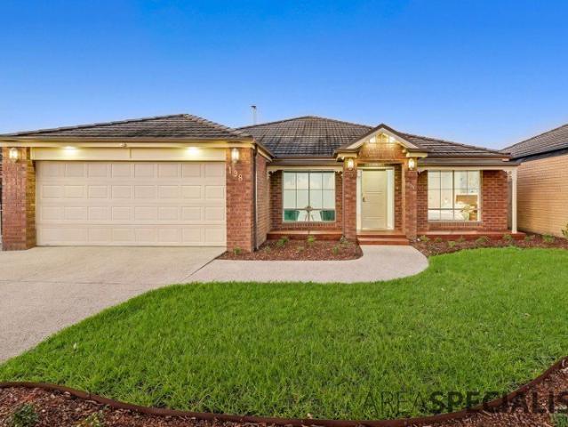 Beautifully Refreshed Family Living with Resort Style Entertaining