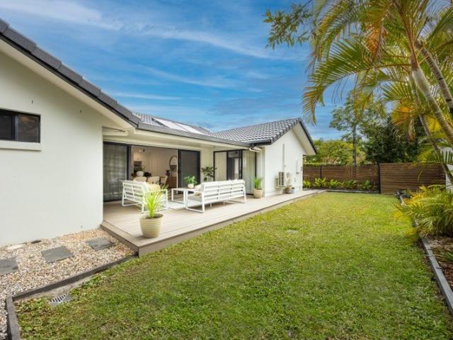 Beautifully Refreshed Family Living in a Peaceful Robina Pocket