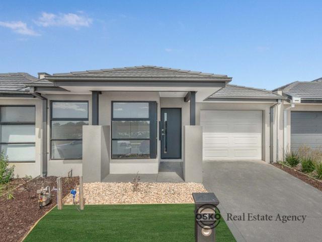 Beautifully Stylish and Elegant Newly Built 4 Bedroom Family Home in the Vibrant Wyndham Vale Estate!