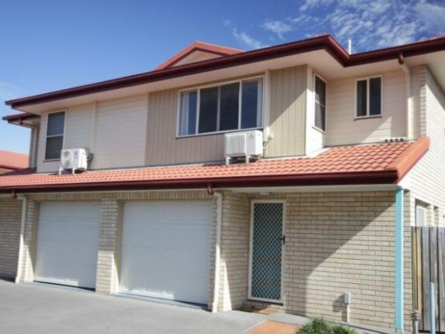 BeautifulRentalHomeFeaturingWell MaintainedInteriorsandGenerouslySizedBedrooms