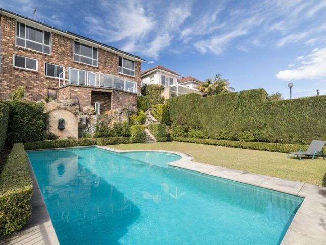 Beauty Point family home with spectacular panoramic harbour views