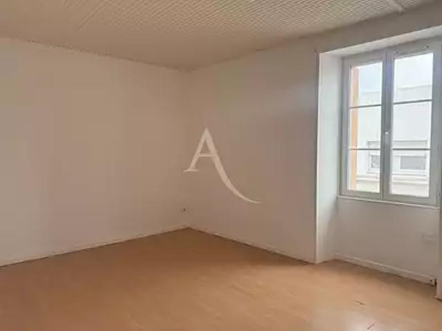 Beauvoir sur Mer 85230 Location appartement 1 pièce t1 au dernier étage