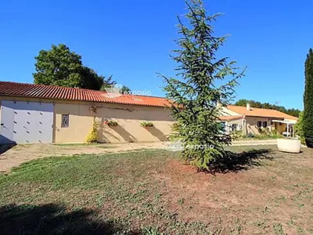Beauvoir sur Niort 79360 Achat / Vente maison 4 pièces t4 au dernier étage jardin