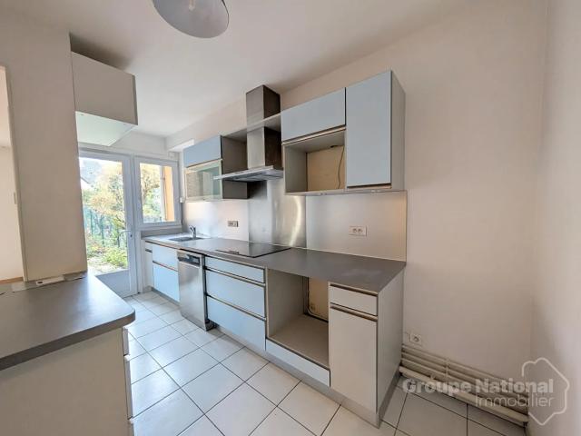 BEAUVAIS PROCHE CENTRE VILLE: MAISON DE 7 PIECES