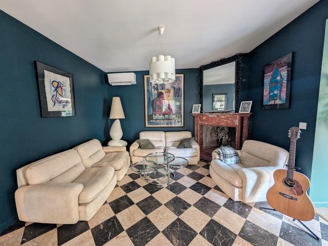 BEAUX VOLUMES MAISON DE MAITRE ST HIPPOLYTE