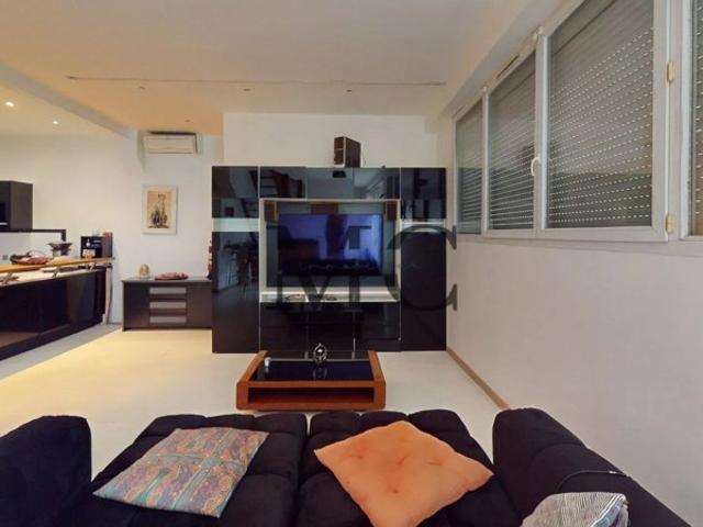 BEAUX VOLUMES 260 m2 ENVIRON PROCHE GARE