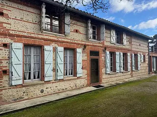 Beauzelle 31700 Achat / Vente maison 13 pièces t13 au dernier étage cave