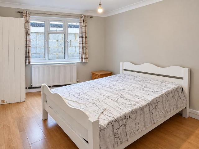 Beavers Lane, Hounslow TW4, Studio to rent, £1,575 pcm | PrimeLocation