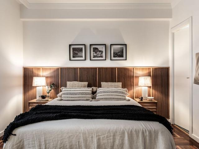 Beach Themed 1 Bedroom Apartment with Ensuite and Workspace in Goya, Madrid Amsterdam Apartments for Rent