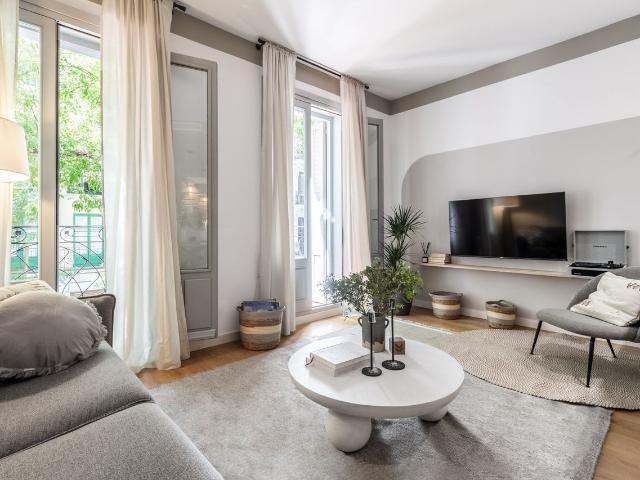 Beach Themed 1 Bedroom Apartment with French Balcony and Workstation in Goya, Madrid Amsterdam Apartments for Rent