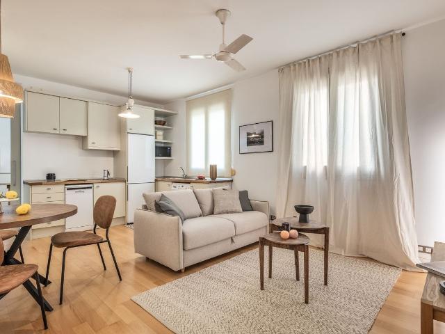 Beach Themed 1 Bedroom Apartment in Justicia with Private Workspace, Madrid Amsterdam Apartments for Rent