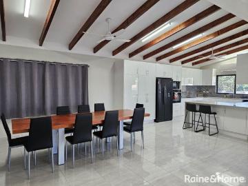 House for sale in Burdekin - Equipped kitchen