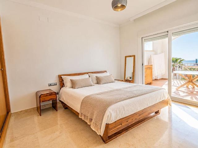 Beach Apartment for rent in La Alcaidesa, Cádiz