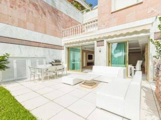Beach Apartment for rent in Puerto Banus, Marbella, Málaga