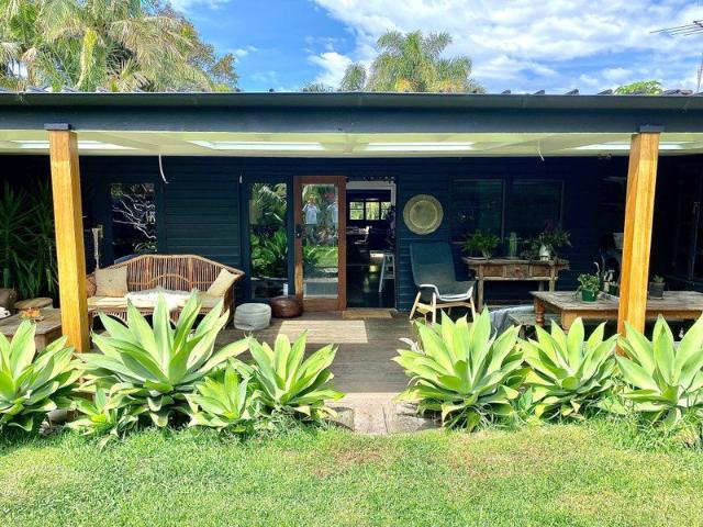 Beach House With A Vibe! Walk to Nth Avalon Shops & The Beach