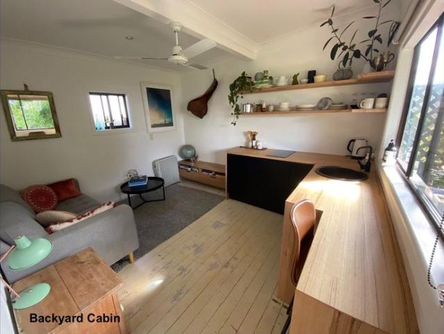 Beach House With A Vibe! Walk to Nth Avalon Shops & The Beach