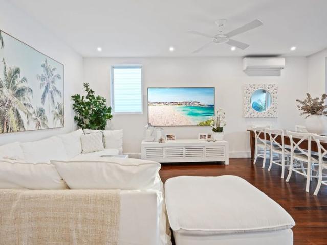 BEACH HOUSE with Separate Studio Long Term @ NORTH BONDI FURNISHED