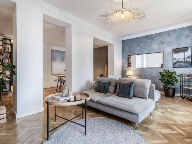 Beach Inspired 2 Bedroom Apartment with Balcony in Salamanca, Madrid Amsterdam Apartments for Rent