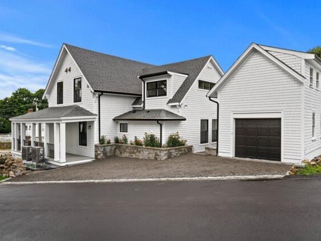 Beach Rd, Gloucester, Home For Sale