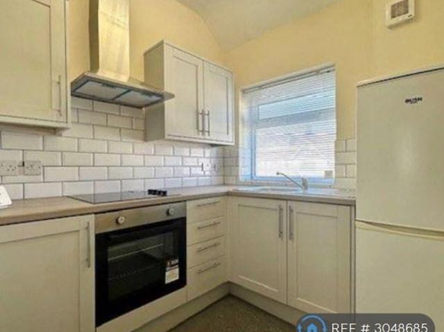 Beach Road, Thornton Cleveleys, FY5 2 bed flat to rent £750 pcm £173 pw