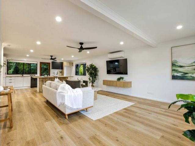 BEACH SIDE LIVING!