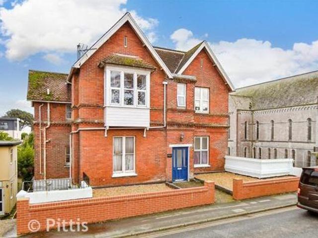 Beachfield Road, Sandown, 2 Bedroom Flat