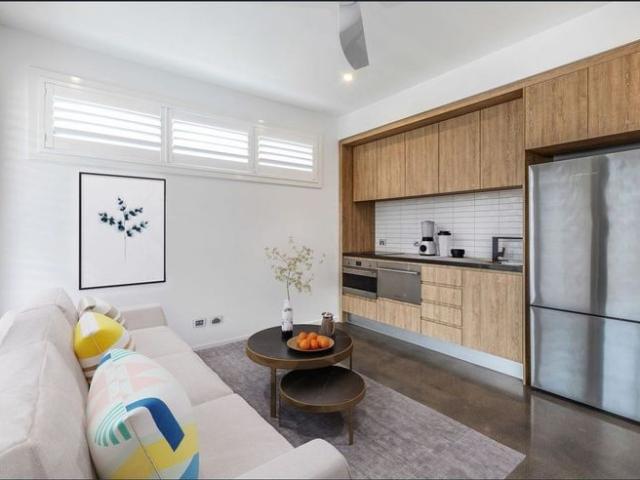 BEACHFRONT APARTMENT IN CENTRAL CASUARINA
