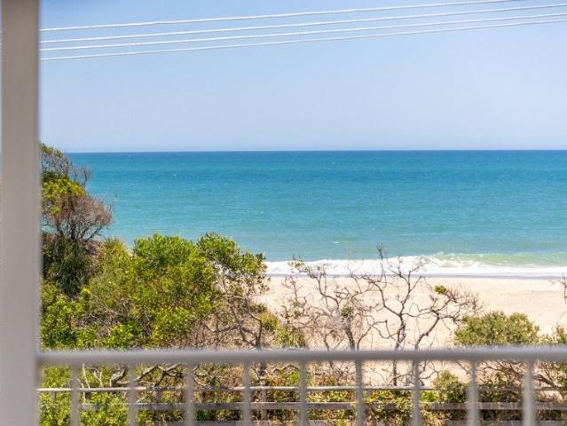 BEACHFRONT BEAUTY