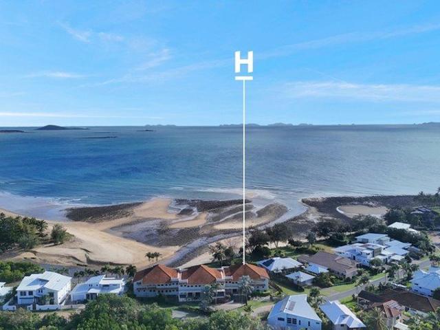 Beachfront Bliss at The Quays Spectacular Ocean Views in Dolphin Heads