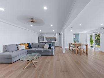Beachfront Bliss In Hideaway Bay Dual Living Potential