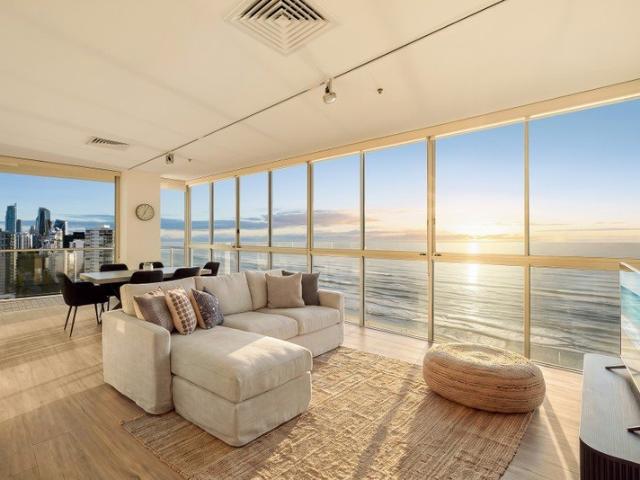 Beachfront Bliss: Protected Views and The Best of Broadbeach on your Doorstep