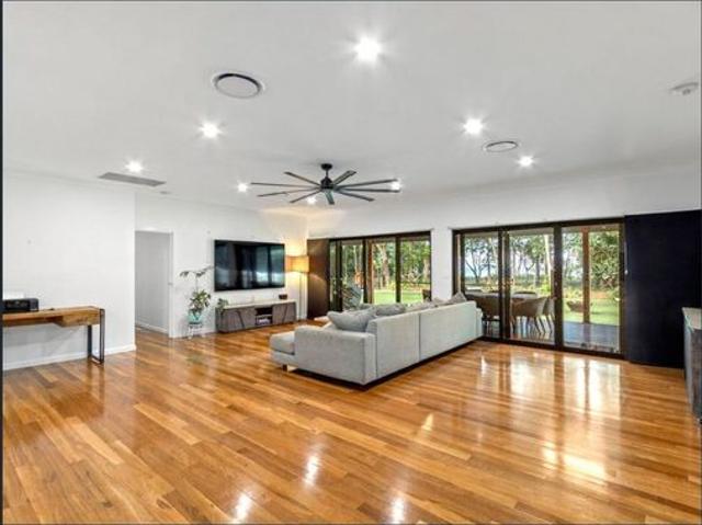 Beachfront Coastal Oasis with Pool, Guest House and Resort Style Living Garden + Pool Maintenance Included In Rent