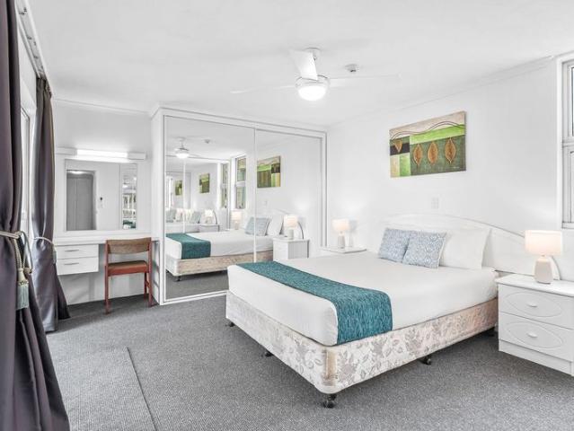Beachfront Furnished One Bedroom Apartment in the Heart of Surfers Paradise