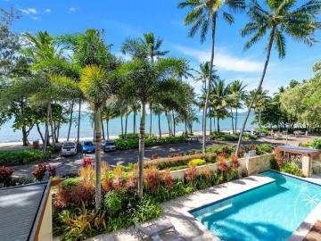 Beachfront | Island Views | Palm Cove