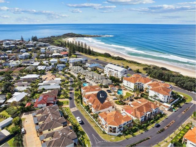 Beachfront Lifestyle Ground Floor Living at The Breakers, Yamba