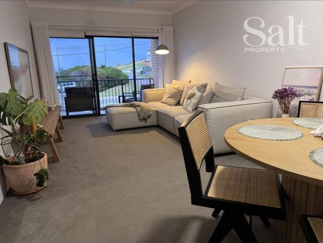 Beachfront Living with Ocean Views Opposite Merewether Baths