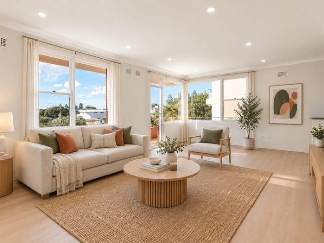 Beachfront Living with Spectacular Views
