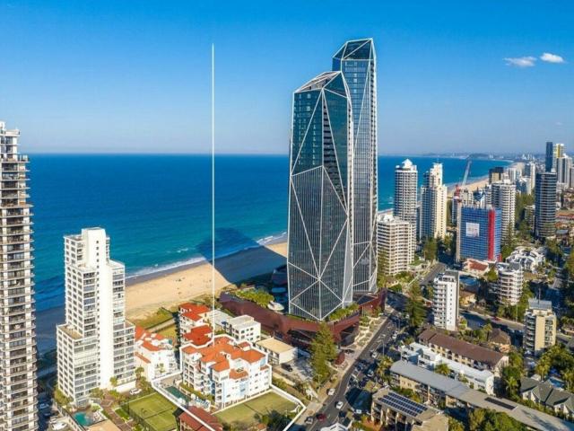 Beachfront Living in Surfers Paradise!