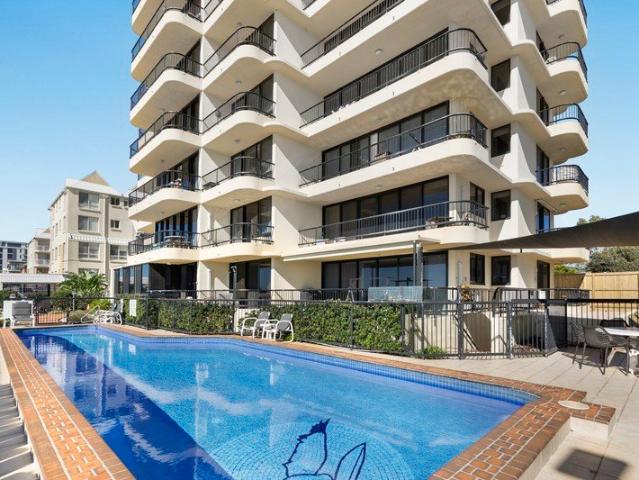 Beachfront Living on the Iconic Gold Coast