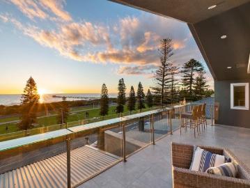 Beachfront Penthouse Excellence with Unrivalled Semaphore Views