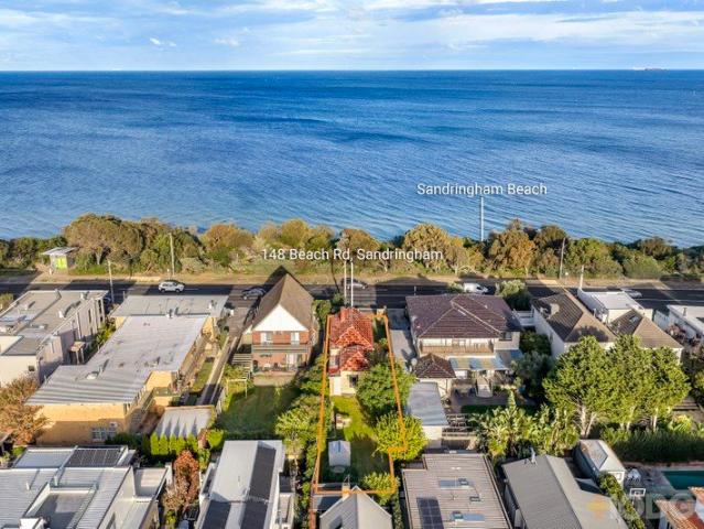 BEACHFRONT POSITION, ENDLESS POSSIBILITIES